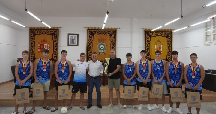 Foto Campeón España Balonmano Playa