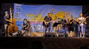 Green Bottle Blues Band ofrece un extraordinario concierto en la zona de Villa África en Aguadulce