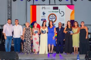 ‘Orgullo de Feria’ se consolida en la Caseta Municipal con una fiesta inclusiva y moderna con Falete como protagonista