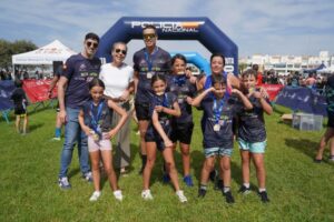 Solidaridad y deporte se unen en la VI Carrera Solidaria ‘Ruta Anfibia 091 de El Ejido’, organizada por Policía Nacional