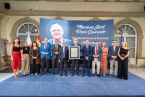 Diputación entrega el Escudo de Oro de la Provincia a Mariano Espín Quirante