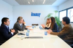 La Autoridad Portuaria de Almería, Knauf Ibérica y Torralba analizan nuevas oportunidades de exportación en los puertos de Almería y Carboneras