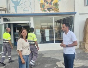 Visita de la alcaldesa de Albox y el concejal de obras a los colegios de cara al inicio del nuevo curso