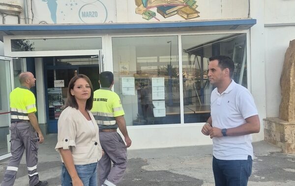 Visita de la alcaldesa de Albox y el concejal de obras a los colegios de cara al inicio del nuevo curso
