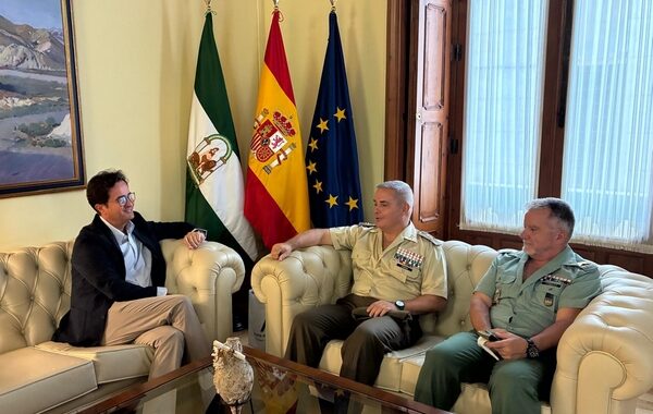 Visita el general de División José Agustín Carreras Postigo I